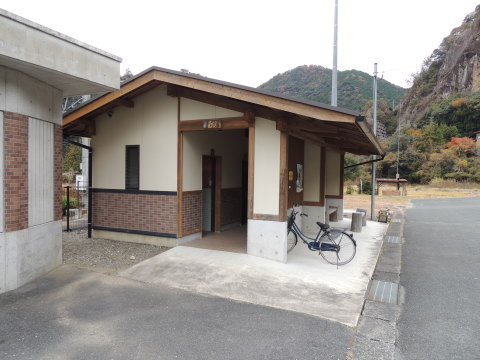 三河槙原駅 公衆トイレ