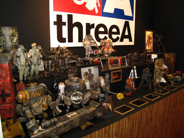 『threeA』の展示コーナー